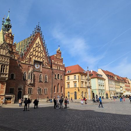 3-Bedroom Apt In Town Square Wroclaw Ngoại thất bức ảnh