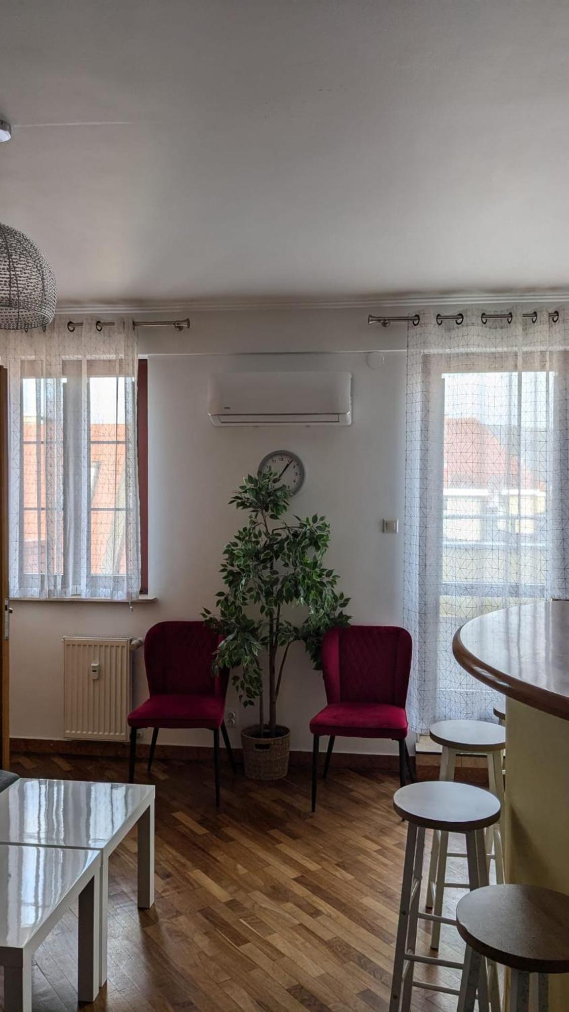 3-Bedroom Apt In Town Square Wroclaw Ngoại thất bức ảnh